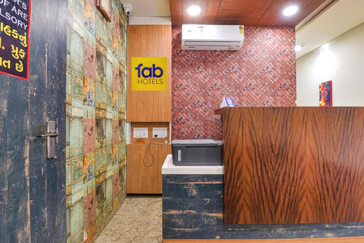 Fabexpress Pearl Villa Ahmedabad Buitenkant foto